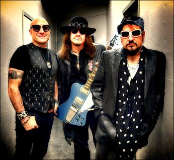 Supersonic Blues Machine - 